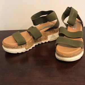 steve madden platform sandals